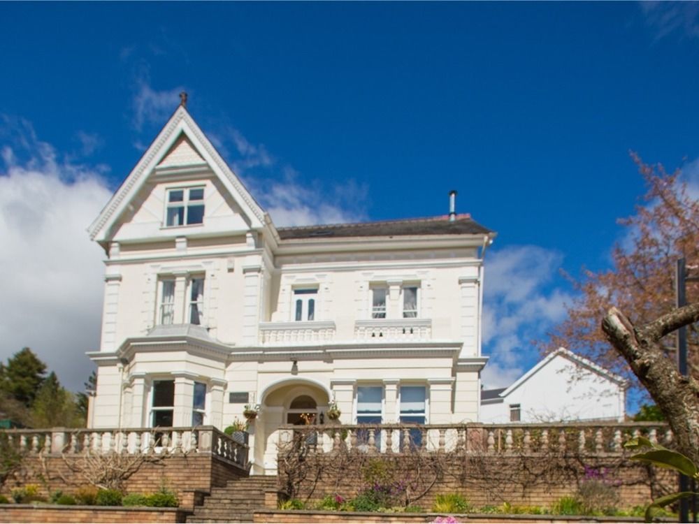 James' Place At Brynawel Мертир-Тидвилл Экстерьер фото
